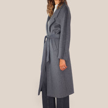 Carica l'immagine nel visualizzatore di Gallery, Maryley cappotto con cintura cucito a mano 50% lana Art 26IB893
