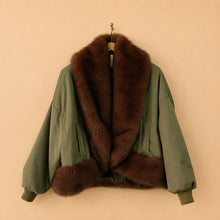 Carica l'immagine nel visualizzatore di Gallery, Tensione in Bomber Pelliccia Verde Militare Art FW260002
