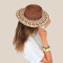 Carica l'immagine nel visualizzatore di Gallery, Philia Loft cappello 100% paper Art D02E0941
