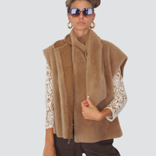 Carica l&#39;immagine nel visualizzatore di Gallery, Tensione in gilet over sciarpa Art 225055
