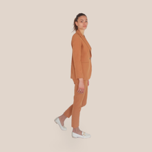 Carica l'immagine nel visualizzatore di Gallery, Kontatto completo cammello blazer 1 bottone più pantalone sigaretta CO8014
