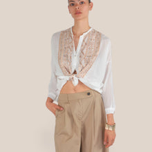 Carica l'immagine nel visualizzatore di Gallery, Tensione in camicia over ricamata 70% cotone 30% seta Art S26CG51
