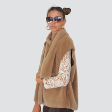 Carica l&#39;immagine nel visualizzatore di Gallery, Tensione in gilet over sciarpa Art 225055
