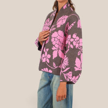 Carica l'immagine nel visualizzatore di Gallery, Tensione in giacchina tramato fiori fango rosa Art W6HMG19A400
