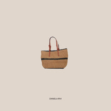 Carica l'immagine nel visualizzatore di Gallery, Philia Loft borsa intrecciata cammello manico cuoio Art A20X0560
