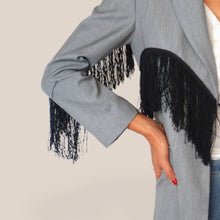Carica l'immagine nel visualizzatore di Gallery, Vicolo Blazer Grigio con frange Art TAC1053
