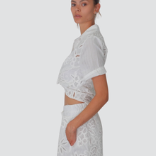 Carica l&#39;immagine nel visualizzatore di Gallery, Tensione in camicia gessata con ricami 100% cotone Art S25CF31
