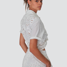 Carica l&#39;immagine nel visualizzatore di Gallery, Tensione in camicia gessata con ricami 100% cotone Art S25CF31
