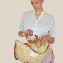 Carica l'immagine nel visualizzatore di Gallery, Susy MIx borsa mezzaluna con tracolla folo lurex Art B0718
