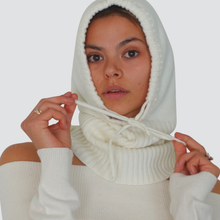 Carica l'immagine nel visualizzatore di Gallery, Vicolo Balaclava 40% viscosa 25% lana 5% cashmere Art 77313F
