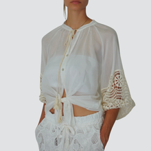 Carica l&#39;immagine nel visualizzatore di Gallery, Tensione in camicia misto seta manica crochet Art S25CE34
