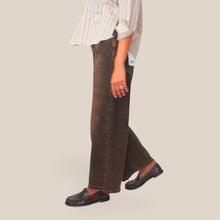 Carica l'immagine nel visualizzatore di Gallery, Haveone jeans AMELIE gamba ampia effetto sabbiato 100% cotone Art PGZ-R044
