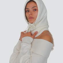 Carica l'immagine nel visualizzatore di Gallery, Vicolo Balaclava 40% viscosa 25% lana 5% cashmere Art 77313F
