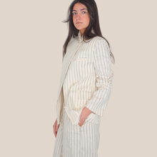 Carica l'immagine nel visualizzatore di Gallery, Philia Loft blazer gessato fondo pizzo 90% cotone Art V02A1010 ( pantalone Art V02A1011 )
