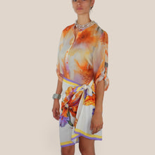 Carica l'immagine nel visualizzatore di Gallery, Haveone camicia over stampa fiore arancia 85% lyocell Art CVS-Q503
