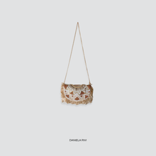 Carica l&#39;immagine nel visualizzatore di Gallery, Susy mix pochette con applicazioni Art SG54
