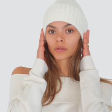Carica l'immagine nel visualizzatore di Gallery, Vicolo berretto con rotture 40% viscosa 25% lana 5% cashmere Art 55185F
