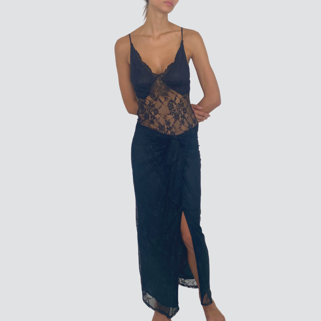 Tensione in gonna pizzo con nodo spacco laterale Art FW250027