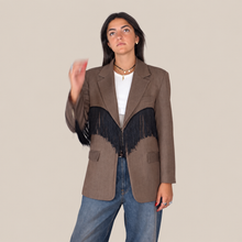 Carica l'immagine nel visualizzatore di Gallery, Vicolo blazer over con frange foderato 43% viscosa Art TAC1053
