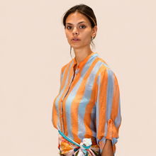 Carica l'immagine nel visualizzatore di Gallery, Haveone camicia over rigata arancio celeste 85% lyocell Art CVS-Q422
