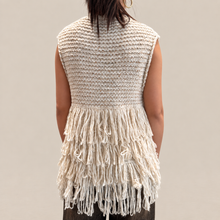 Carica l'immagine nel visualizzatore di Gallery, Philia Loft Gilet con frange e micro-pailletes Art F03E0169
