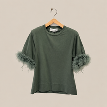 Carica l'immagine nel visualizzatore di Gallery, Haveone t-shirt con piuma 50% cotone Art TVS-R009
