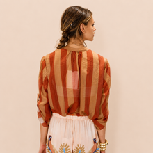 Carica l'immagine nel visualizzatore di Gallery, Haveone camicia over rigata tabacco rosso 85% lyocell Art CVS-Q422
