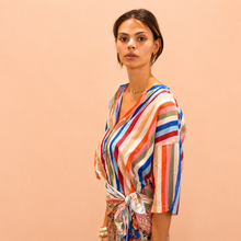 Carica l'immagine nel visualizzatore di Gallery, Tensione in camicia over rigata arcobaleno mussola 100% cotone Art PE260487
