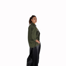 Carica l'immagine nel visualizzatore di Gallery, Tensione in camicia militare scritta LOVE applicazioni 100% cotone Art 37355
