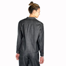 Carica l'immagine nel visualizzatore di Gallery, Vicolo camicia denim collo fiocco 50% lyocell 50% cotone Art DAB5097
