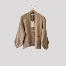 Carica l'immagine nel visualizzatore di Gallery, Haveone cardigan over 3 bottoni Art JIT-P020
