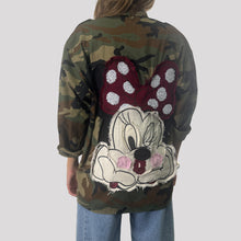 Carica l'immagine nel visualizzatore di Gallery, Philia Loft camicia camouflage over con patch 100% Art R02L0302
