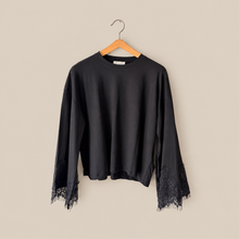 Carica l'immagine nel visualizzatore di Gallery, Vicolo t-shirt over manica ampia con pizzo 100% cotone Art RAC0359
