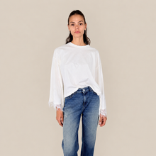 Carica l'immagine nel visualizzatore di Gallery, Vicolo t-shirt over manica ampia con pizzo 100% cotone Art RAC0359
