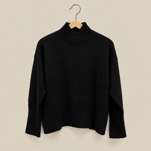 Carica l'immagine nel visualizzatore di Gallery, Tensione in maglia over collo alto 100% lana Art WL7013AI26
