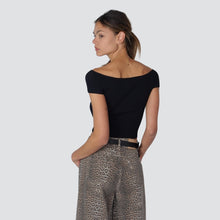 Carica l&#39;immagine nel visualizzatore di Gallery, Vicolo maglia costina scollo shiffer 65% viscosa Art 22108D
