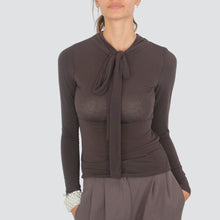 Carica l&#39;immagine nel visualizzatore di Gallery, Dixie blusa con fiocco misto cashmere Art T262Y022
