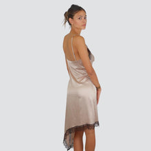 Carica l&#39;immagine nel visualizzatore di Gallery, Vicolo abito satin con pizzo fondo asimmetrico 97% viscosa Art TF1087
