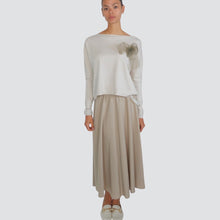 Carica l&#39;immagine nel visualizzatore di Gallery, Philia Loft maglia over burro con spilla 51% viscosa Art L01O0420
