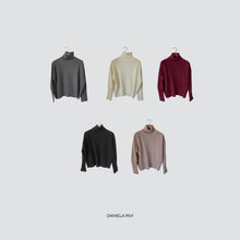 Carica l&#39;immagine nel visualizzatore di Gallery, Tensione in maglia collo alto 100% lana Art WL938
