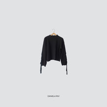 Carica l'immagine nel visualizzatore di Gallery, Vicolo maglia manica lacci 40% viscosa 25% lana 55 cashmere Art 77202F
