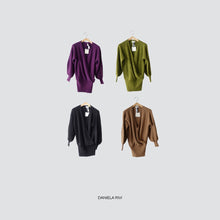 Carica l&#39;immagine nel visualizzatore di Gallery, Vicolo mini abito costina scollo incrocio 62% viscosa 8% angora Art 77112F
