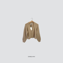 Carica l'immagine nel visualizzatore di Gallery, Haveone cardigan tre bottoni gioiello Art JIT-P021
