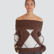 Carica l'immagine nel visualizzatore di Gallery, Tensione in maglia rombi scollo shiffer lana mohair Art 25A1075

