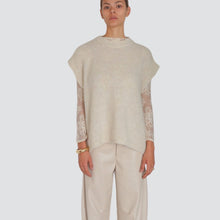 Carica l'immagine nel visualizzatore di Gallery, Haveone gilet over Art LFP-P055
