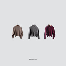 Carica l'immagine nel visualizzatore di Gallery, Dixie maglia over costina collo alto con zip 100% lana Art M833Y124X
