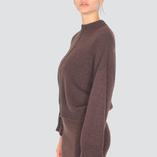 Carica l'immagine nel visualizzatore di Gallery, Vicolo maglia over con spallini 40% viscosa 25% lana 5% cashmere Art 55193F

