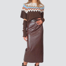 Carica l'immagine nel visualizzatore di Gallery, Haveone gonna lunga ecopelle con cintura e spacco retro Art GFW-P203
