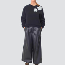 Carica l'immagine nel visualizzatore di Gallery, Vicolo pantalone ecopelle gamba ampia con cintura Art TF1979

