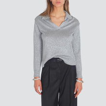 Carica l'immagine nel visualizzatore di Gallery, Tensione in maglia lurex scollo V Art 2240
